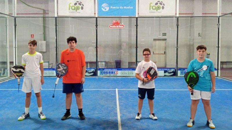 La cantera del pádel onubense se cita en el 'Torneo de Menores 2000 Puerto de Huelva'