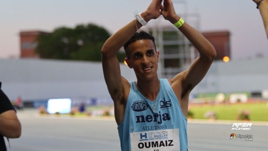 Billete mundial y europeo para Víctor Ruiz y Ouassim Oumaiz en Huelva, con récord de España Absoluto del 4x100 femenino