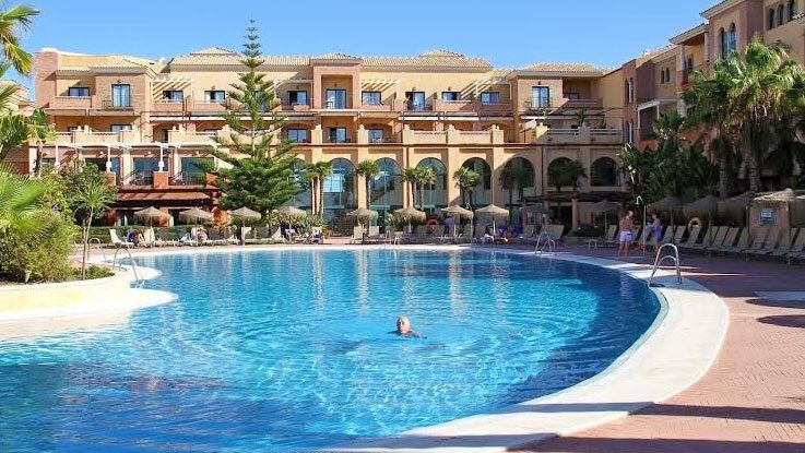 Los hoteles ya tienen casi todas sus plazas operativas tras el cierre invernal