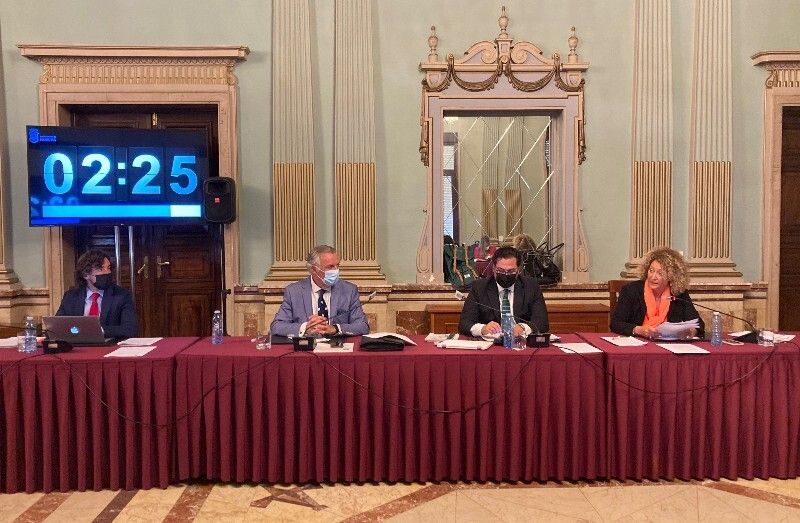 Los atascos en el puente del Odiel, los parques infantiles, las obras de la plaza de San Pedro y los 'okupas' de la calle Tharsis, a debate en el Pleno