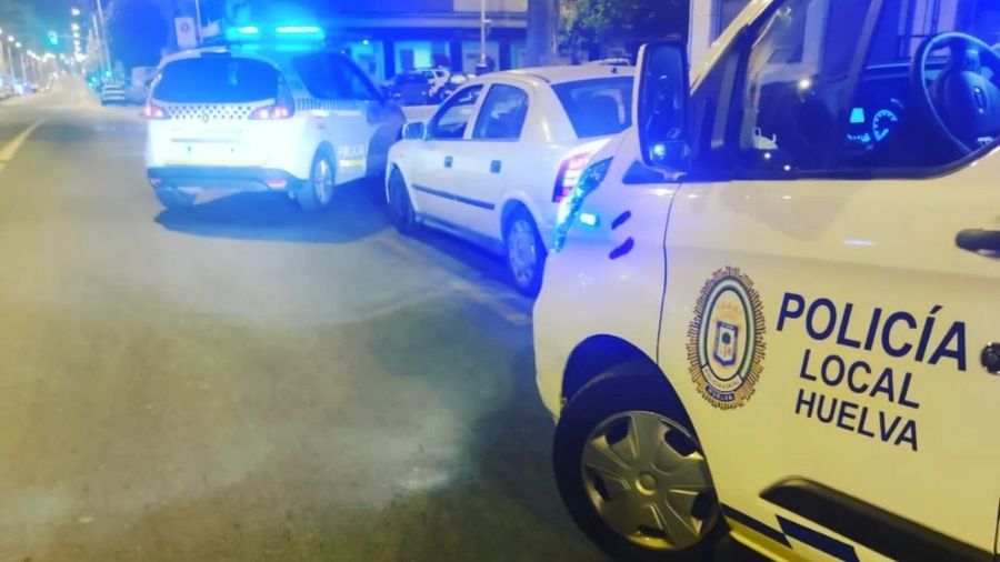 Pillan de madrugada a un conductor bajo los efectos del alcohol, sin puntos en el carné ni ITV ni seguro