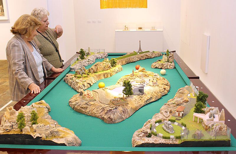 La reflexión paisajística y de la territorialidad llegan a la Sala de la Provincia con la muestra 'El escalador de panoramas'