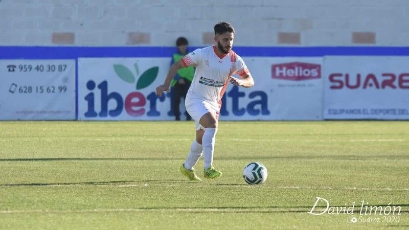 La Palma también sella la renovación del centrocampista Alvarito