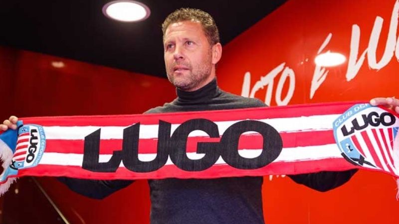 El exalbiazul Curro Torres, despedido como técnico del Lugo
