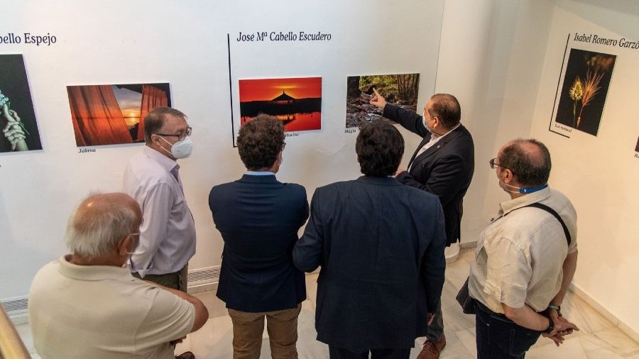 La Casa Colón acoge la V Exposición Colectiva del Club Onubense de Fotografía La Luz 