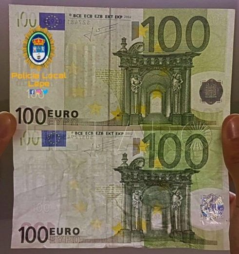 Pillan a un menor de edad 'colando' billetes falsos en un establecimiento de La Antilla