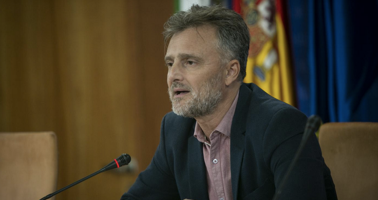 Cambio de onubenses en el Parlamento andaluz: José Fiscal relevado en la Portavocía, María Márquez será portavoz adjunta