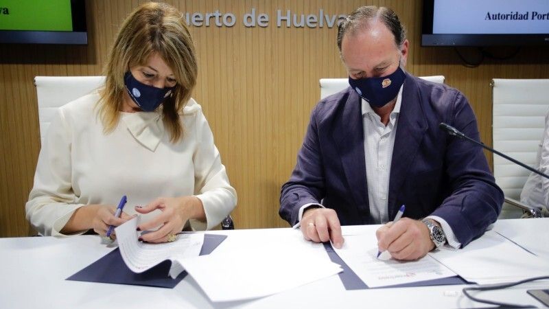 El Muelle de Levante acoge el dispositivo para realizar pruebas PCR a temporeras marroquíes antes de regresar a su país