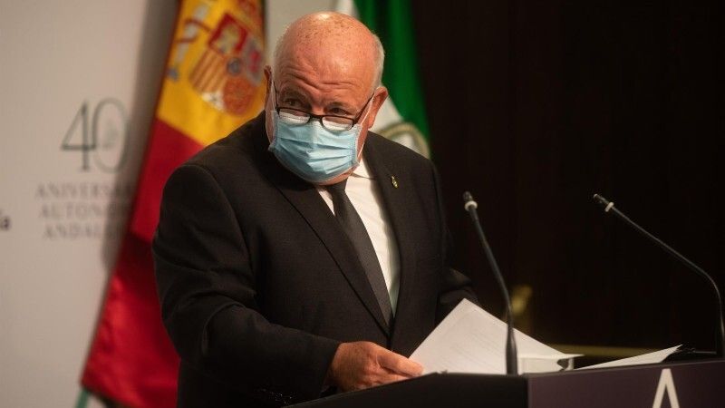 Andalucía no contempla relajar el uso de mascarillas hasta 'finales de julio o mediados de agosto'