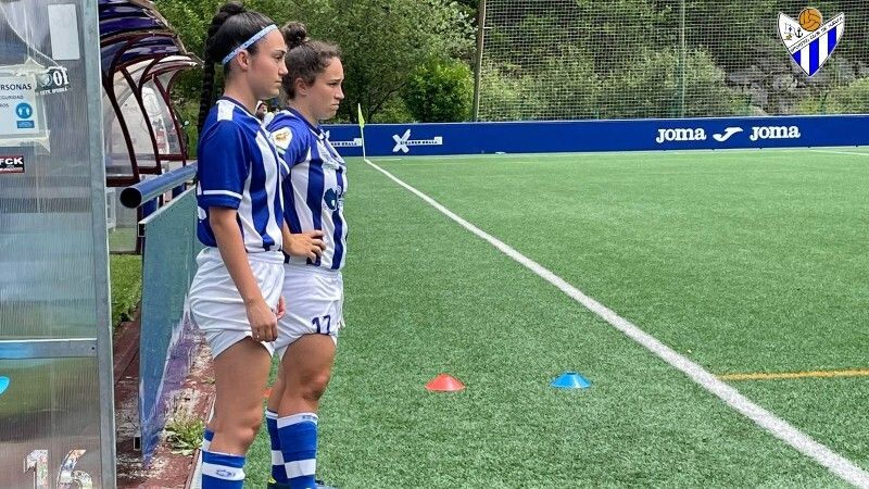 Anna Reina se despide del Sporting Huelva y debuta en Primera División Andrea Baena