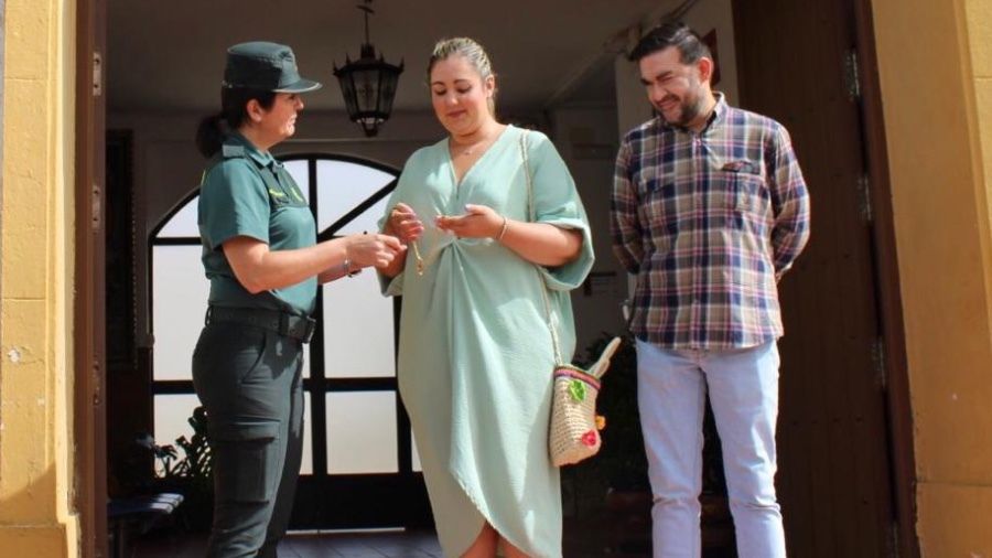 Detenido en Calañas el autor del robo del centenario rosario de María Santísima en su Amargura