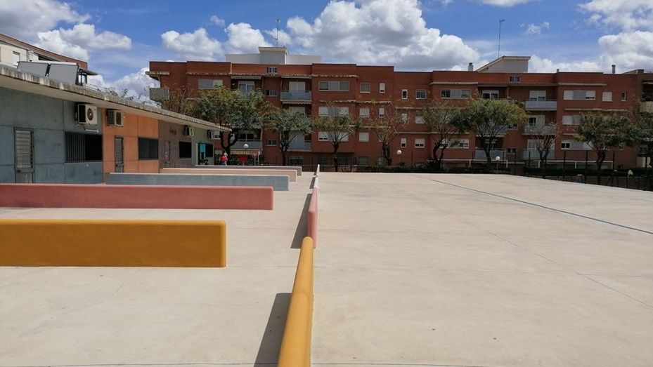 Colegio Pilar Martínez Cruz: 150 alumnos de entre 3 y 6 años soportan temperaturas extremas