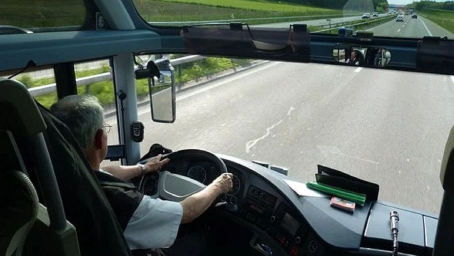 Una empresa onubense precisa de diez conductores de autobús