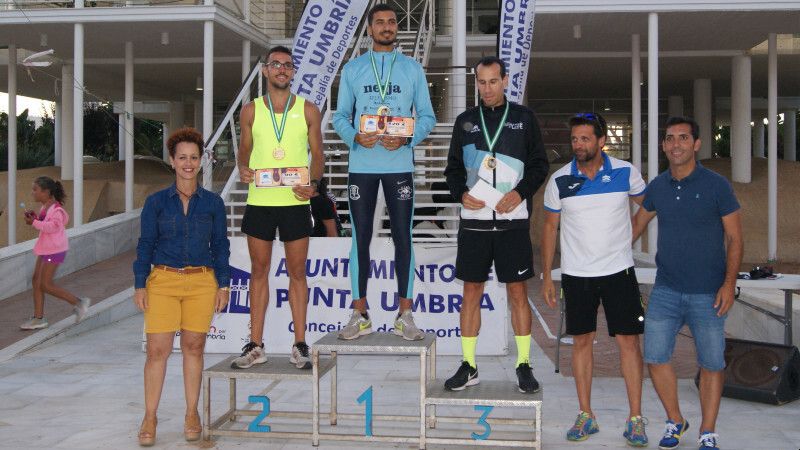 Zakaria Boufaljat y Rocío Espada, los más fuertes en la Milla de Punta Umbría
