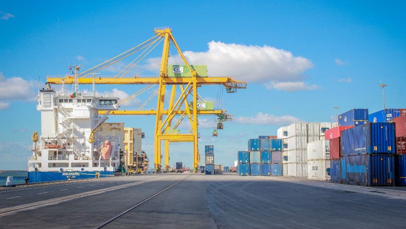 El Puerto de Huelva cierra el mejor semestre de su historia
