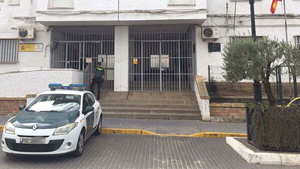 La Subdelegación cree que la patera llegó a Matalascañas 'arrastrada por la corriente' y hay constancia de un huido