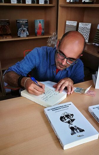 Chema García gana el premio literario 'María Eloísa García Lorca'