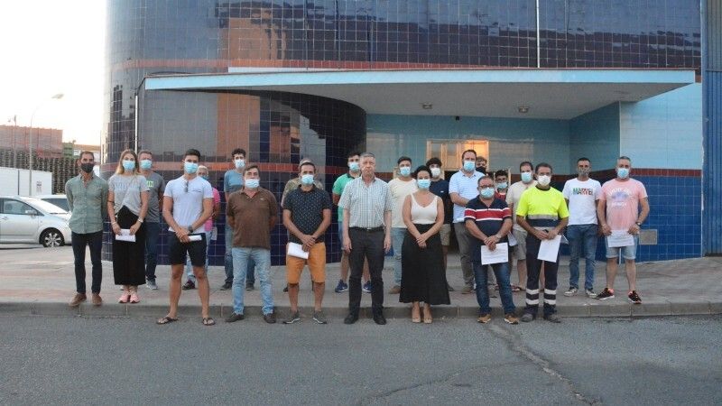 Palos clausura sus cursos de carretillero, plataforma elevadora, carretillas y camión autocargante grúa