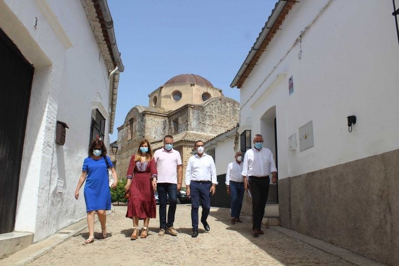 El presidente de la Diputación realiza una ronda de visitas institucionales  en la comarca de la Sierra