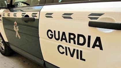 Susto de madrugada con una salida de vía en la A-497 a la altura de Aljaraque