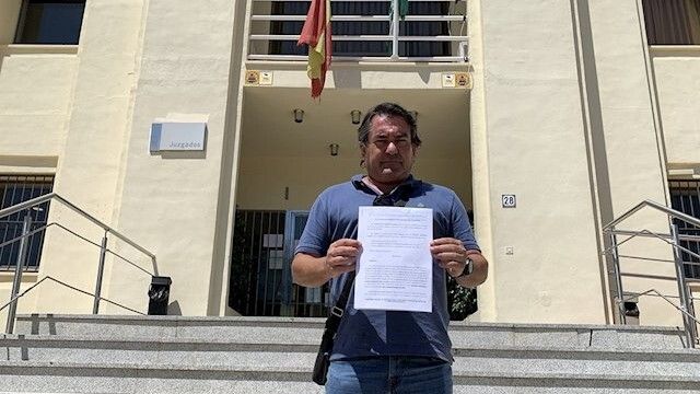 Un exedil del PSOE de Cartaya demanda al alcalde por denuncia falsa, injurias graves y calumnias con publicidad