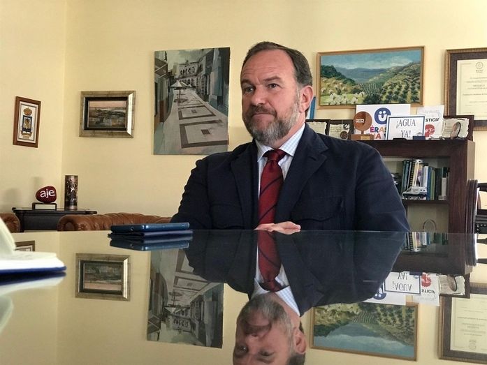 García Palacios denuncia que llevan 'bastante tiempo' esperando un posicionamiento del Gobierno sobre el aeropuerto de Huelva