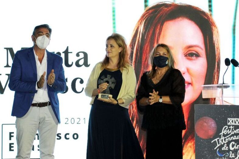 La entrega del Premio 'Francisco Elías' a Marta Velasco marca el inicio del Festival de Islantilla