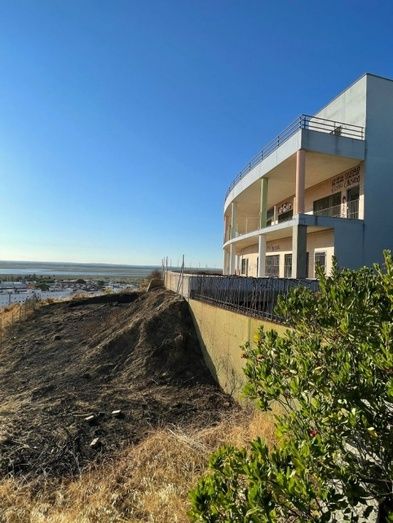 Denuncian los problemas de inseguridad e insalubridad en la guardería del Conquero pendiente de demolición