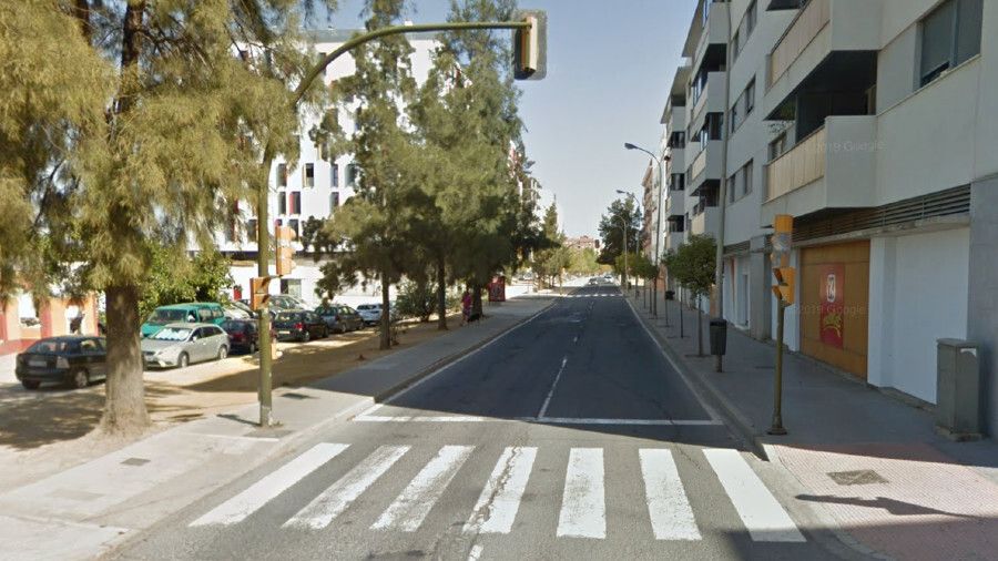 Trasladados al hospital dos motoristas en dos accidentes distintos en la capital