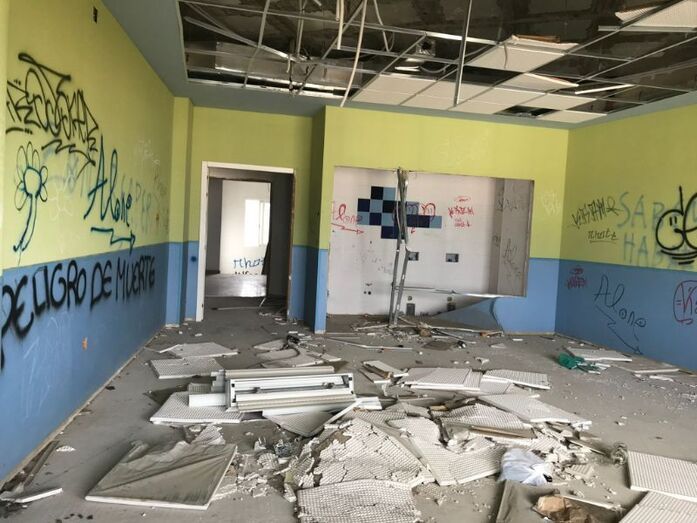 Denuncian los problemas de inseguridad e insalubridad en la guardería del Conquero pendiente de demolición
