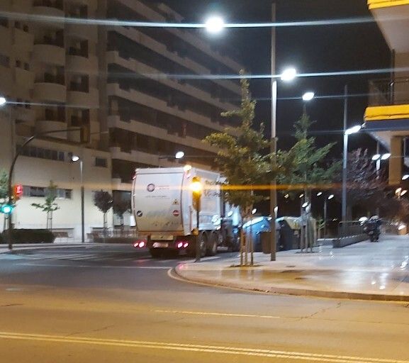 El runrún: Semáforos, ‘pirulas’ y el camión de la basura