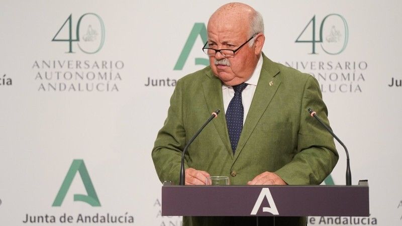 Los andaluces de 23 y 24 años de edad podrán pedir desde este martes la cita para vacunarse