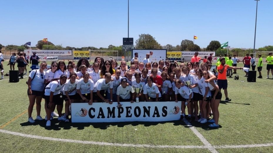 Más de 800 jugadoras participan en el Torneo de Fútbol Femenino ‘Playa de Doñana’