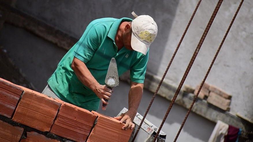 Se necesitan cuatro trabajadores para una obra de construcción en Minas de Riotinto