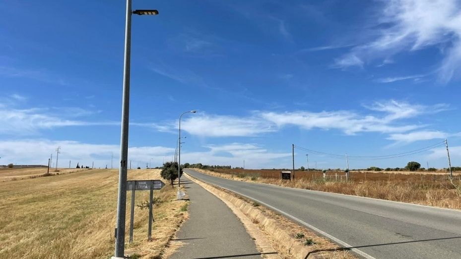 Los ladrones la toman con el alumbrado de Niebla: del pillaje del cobre al robo de farolas