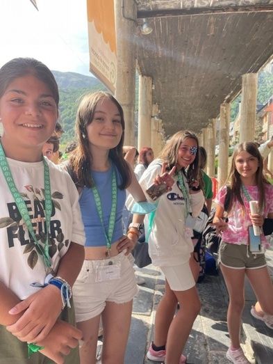 Un grupo de niños onubenses con enfermedades oncológicas llegan a las Colonias de Verano del Valle de Arán