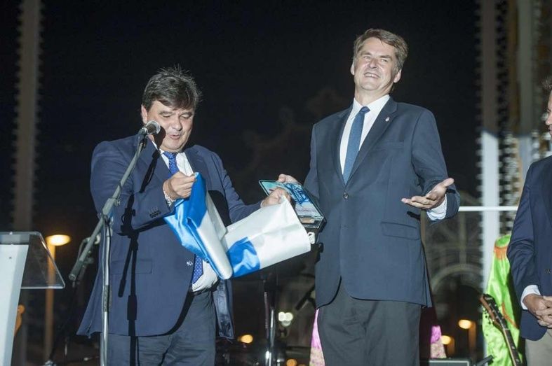 Huelva se enciende con las Colombinas