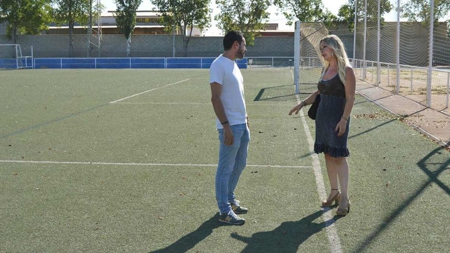 Comienza en San Juan la colocación del nuevo césped del campo de fútbol municipal