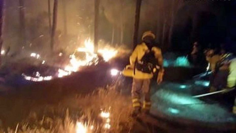 Desalojadas 220 viviendas en Almonte a causa del incendio forestal de Bonares