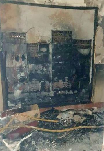 Los vecinos del edificio que ardió en la calle Obispo Díaz Bernal llevan cinco días sin luz