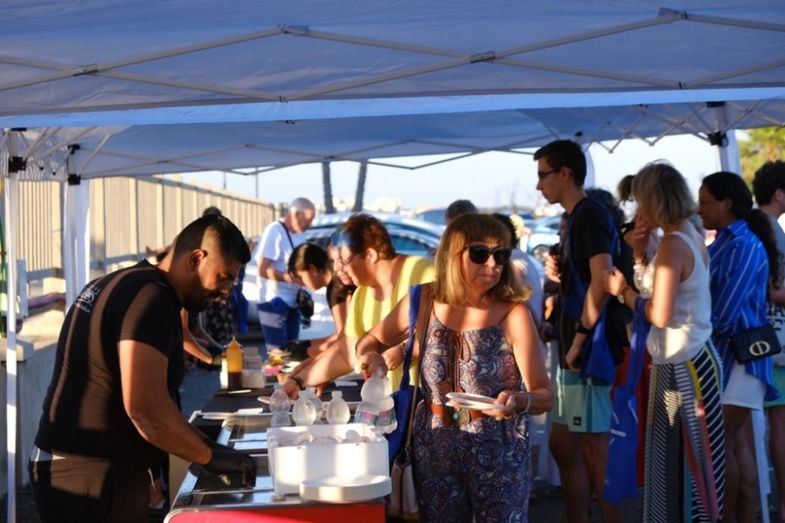 Degustación gratuita de gambas y pulpo en el puerto deportivo Marina Isla Canela