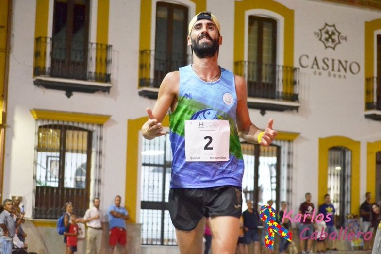 Adrián Andivia vuelve ganando en Beas, donde también se impuso Raquel Pérez