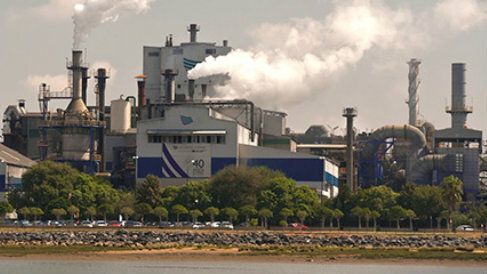 Una incidencia en el horno flash deja tres heridos leves en Atlantic Copper
