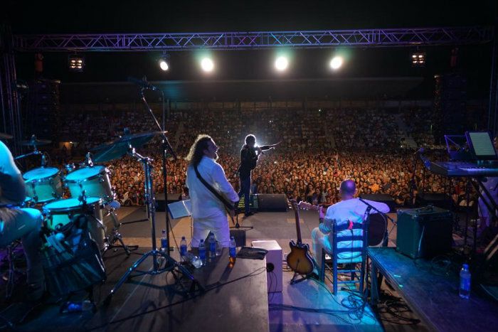 Pitingo puso a bailar a Ayamonte