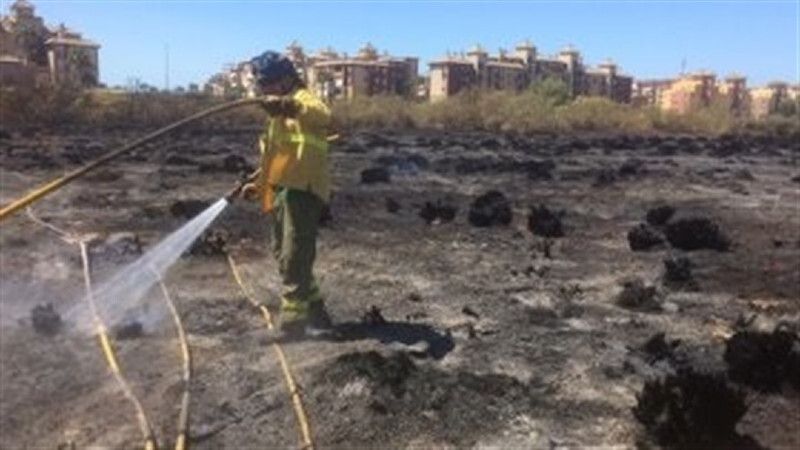 El incendio forestal de Isla Canela afectó a 1,2 hectáreas de matorral hasta su extinción