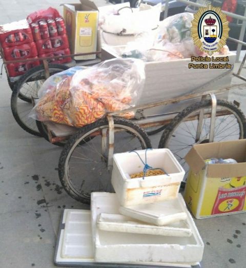 Las intervenciones por venta ambulante ilegal en la playa se centran ahora en El Portil