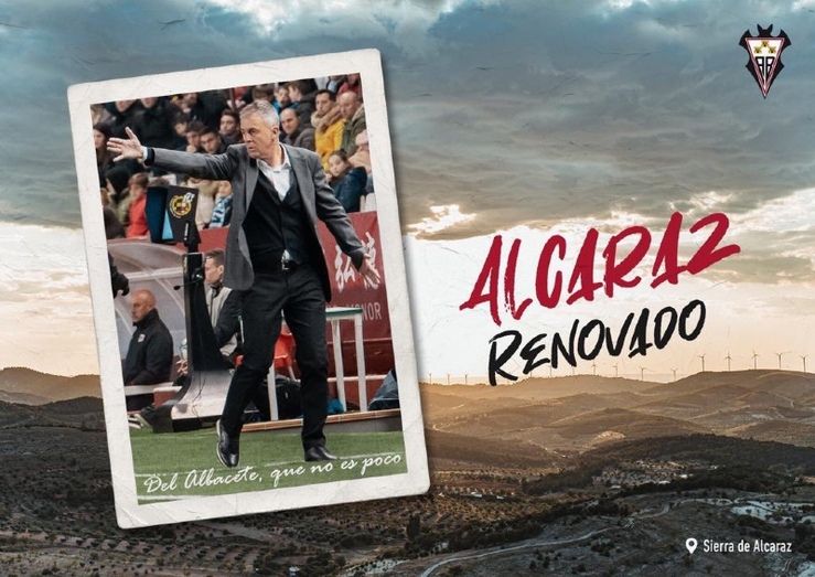 Lucas Alcaraz renueva con el Albacete tras salvarlo y alcanza un récord