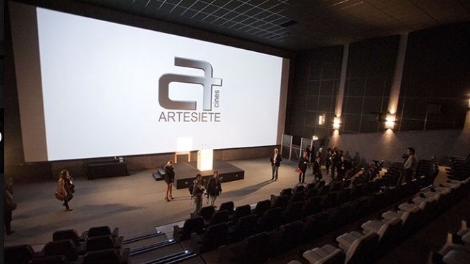 Holea activa una promoción para ir al cine por un euro para los clientes que gasten más de 50