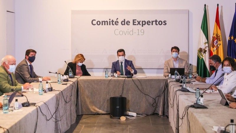 Juanma Moreno rebaja las restricciones: los bares y restaurantes podrán abrir hasta las 2.00 horas y las discotecas hasta las 3.30