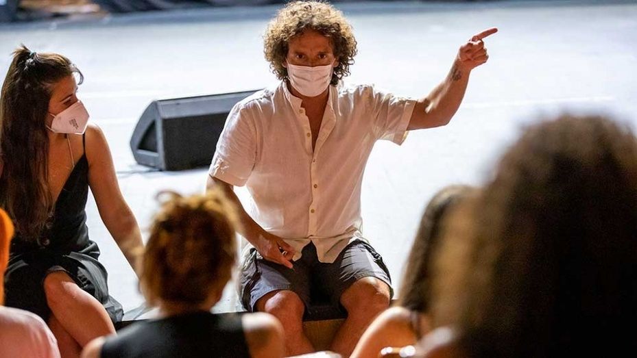 Víctor Ullate Roche y Nuria Sánchez enseñan en la Casa Colón cómo afrontar la audición para un musical